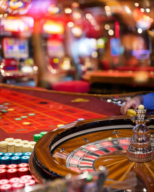Mobile phone displaying Dragon Tiger Live table with clear dealer camera and betting interface